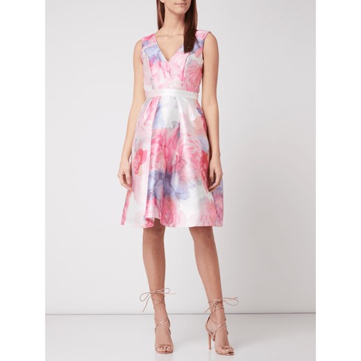 Sukienka koktajlowa z kwiatowym wzorem model ‘Ohanna’ Chi Chi London  40 Peek&Cloppenburg 