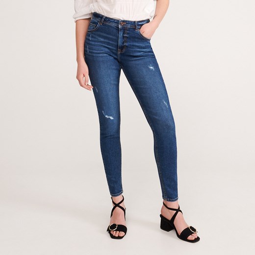 Niebieskie jeansy damskie Reserved 