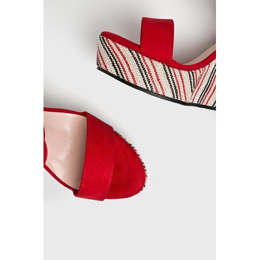 Sandały damskie czerwone Pepe Jeans na wysokim obcasie eleganckie letnie z klamrą 