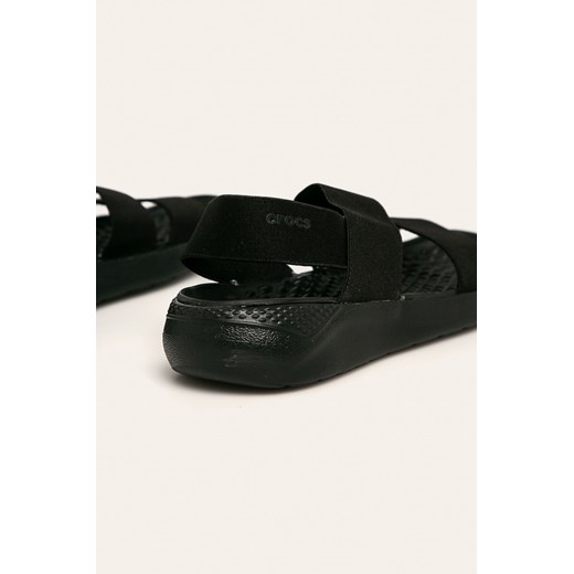 Sandały damskie czarne Crocs letnie z gumy casualowe z niskim obcasem 