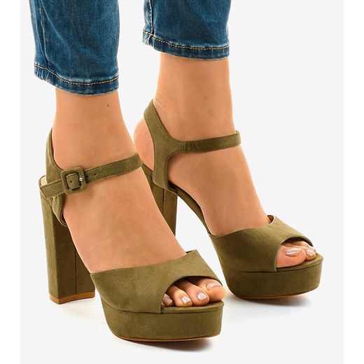 Sandały damskie na słupku z klamrą zamszowe 