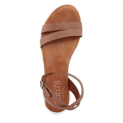 Skórzane sandały w kolorze brązowym