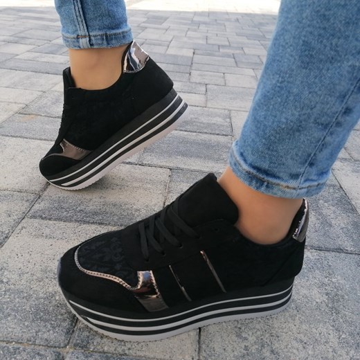 Buty sportowe damskie sneakersy z zamszu młodzieżowe na platformie wiązane 