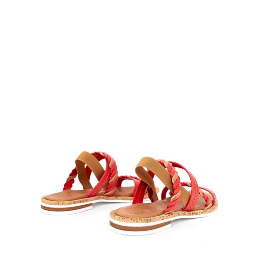 Skórzane sandały w kolorze jasnobrązowo-czerwonym
