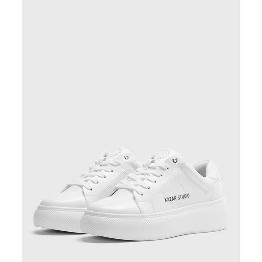 Białe sneakersy damskie