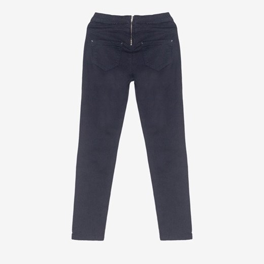 Granatowe spodnie jeansowe zapinane z tyłu - Odzież