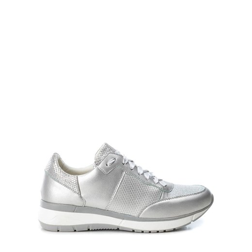 Sneakersy w kolorze srebrnym