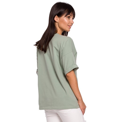 B147 T-shirt oversize z dekoltem i haftem - pistacjowy