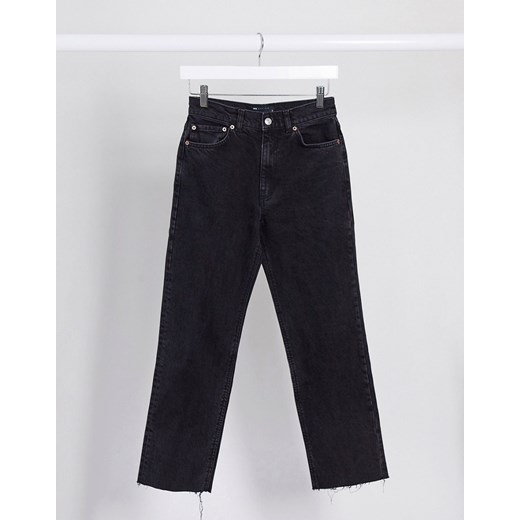 ASOS DESIGN – Czarne jeansy ze stretchem, z krótszymi rozszerzanymi nogawkami i podwyższonym stanem-Czarny W25 L32 Asos Poland