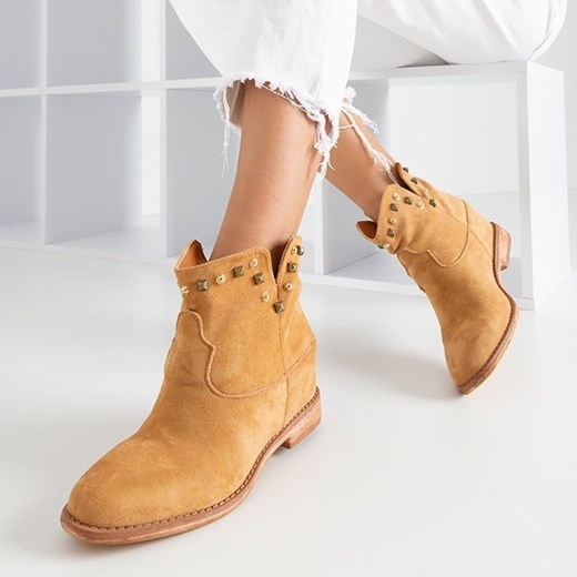 Botki na krytym koturnie w kolorze brązowym Bruneo - Obuwie Royalfashion.pl 39 royalfashion.pl