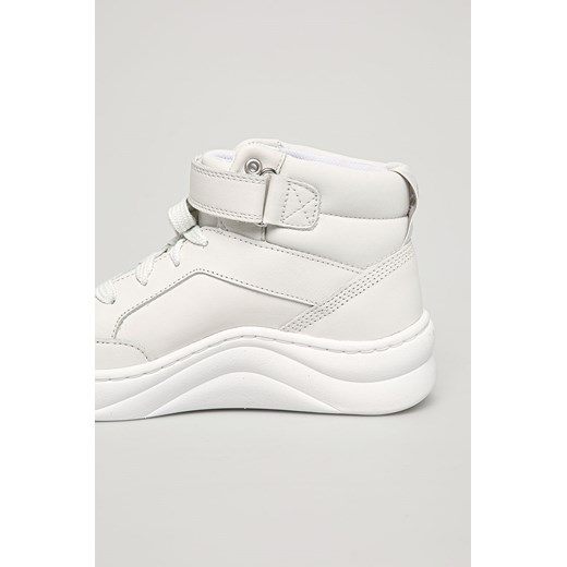 Białe buty sportowe damskie Timberland ze skóry 