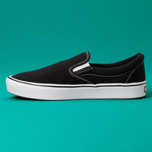 Tenisówki Vans Comfycush Slip-On classic black/true white Vans 5 wyprzedaż Snowboard Zezula