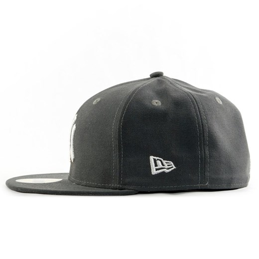 Czapka z daszkiem New Era fitted cap 59FIFTY Basic MLB New York Yankees grey New Era 7 1/2 wyprzedaż matshop.pl