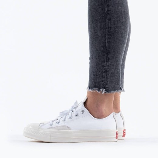 Trampki damskie Converse na płaskiej podeszwie białe sznurowane 