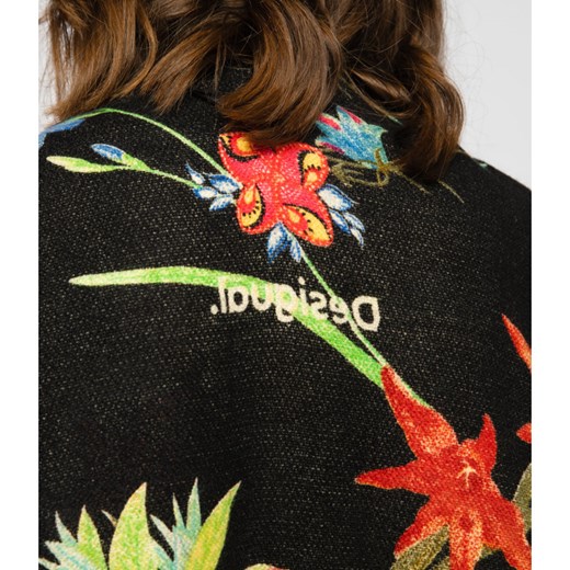 Sweter damski Desigual z dekoltem v 