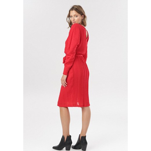 Czerwona Sukienka Manosque Born2be M Born2be Odzież