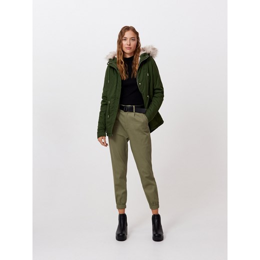 Cropp - Bawełniana parka z podszewką ze sztucznego futra - Khaki Cropp M Cropp