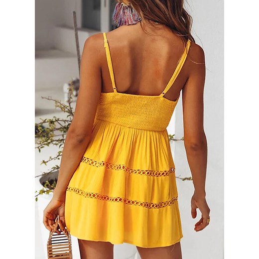 Sukienka Sandbella z dekoltem w serek na ramiączkach żółta na lato dzienna 