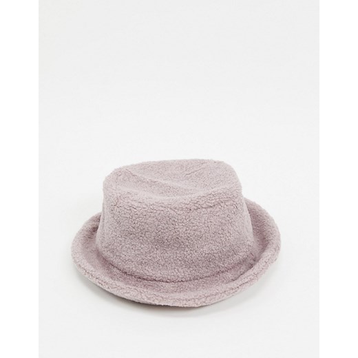 Boardmans – Jane – Liliowy kapelusz typu bucket z imitacji kożuszka-Fioletowy No Size wyprzedaż Asos Poland