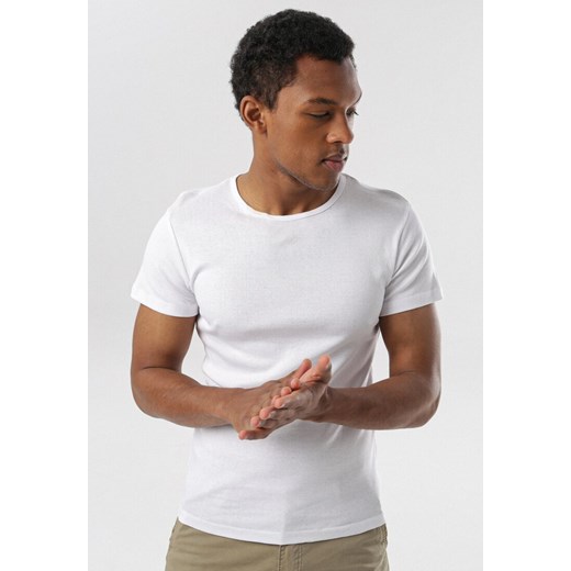 Biała Koszulka Leuthoe ze sklepu Born2be Odzież w kategorii T-shirty męskie - zdjęcie 97022702