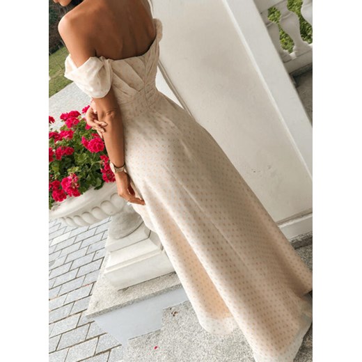 Sukienka biała Sandbella elegancka maxi z dekoltem typu hiszpanka 