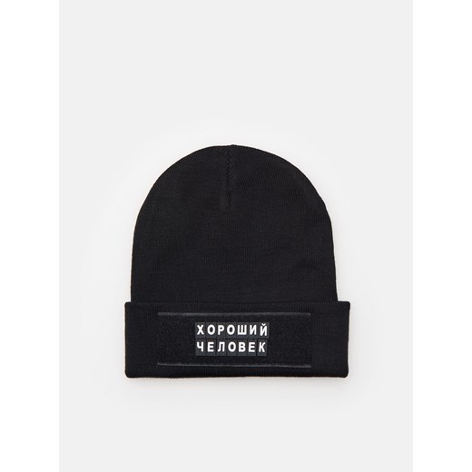 Cropp - Czapka beanie z naszywką - czarny ze sklepu Cropp w kategorii Czapki zimowe męskie - zdjęcie 98789091