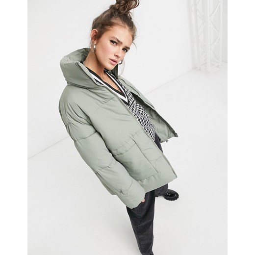 Monki – Bea – Ocieplana kurtka w kolorze khaki z recyklingu-Zielony Monki XS Asos Poland