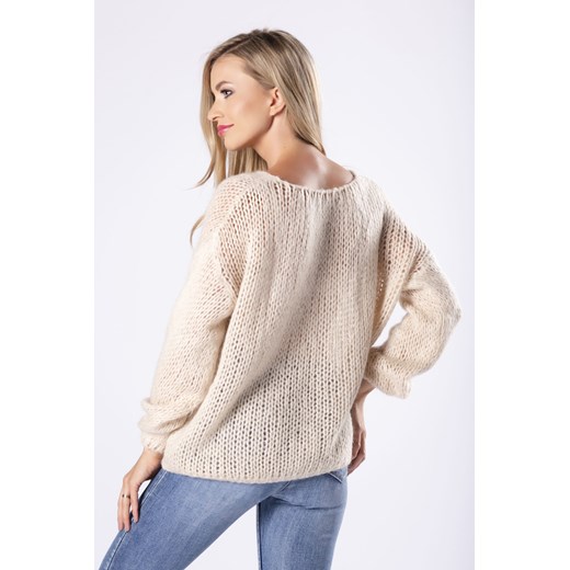oversize'owy sweter z dekoltem w serek U Moda Dla Ciebie