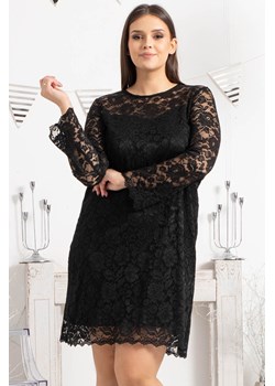 Sukienka czarna mini z okrągłym dekoltem na randkę z koronką dla puszystych 
