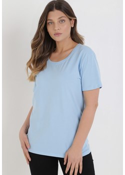 Jasnoniebieski T-shirt Larailis ze sklepu Born2be Odzież w kategorii Bluzki damskie - zdjęcie 104809592