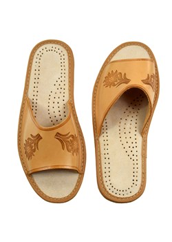 Skórzane pantofle damskie ze sklepu JK-Collection w kategorii Kapcie damskie - zdjęcie 105722084