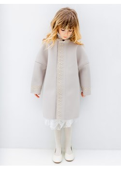 Beżowy płaszcz dziecięcy Anima by Justyna Steczkowska ze sklepu Eye For Fashion w kategorii Płaszcze dziewczęce - zdjęcie 107668290
