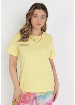 Żółty T-shirt Kaphithoe ze sklepu Born2be Odzież w kategorii Bluzki damskie - zdjęcie 108768810
