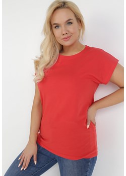 Czerwony T-shirt Astrissis ze sklepu Born2be Odzież w kategorii Bluzki damskie - zdjęcie 109176993