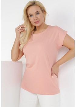 Różowy T-shirt Astrissis ze sklepu Born2be Odzież w kategorii Bluzki damskie - zdjęcie 109179072