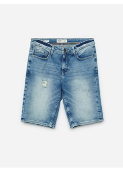 Cropp - Jeansowe szorty slim - niebieski ze sklepu Cropp w kategorii Spodenki chłopięce - zdjęcie 109828002