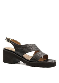 Czarne skórzane sandały na grubej podeszwie 85D ze sklepu NESCIOR w kategorii Sandały damskie - zdjęcie 110081713