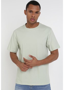 Jasnozielona Koszulka Avonmora ze sklepu Born2be Odzież w kategorii T-shirty męskie - zdjęcie 110517930