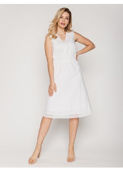 Sukienka Rabarbar biała trapezowa z dekoltem w literę v bez rękawów midi 