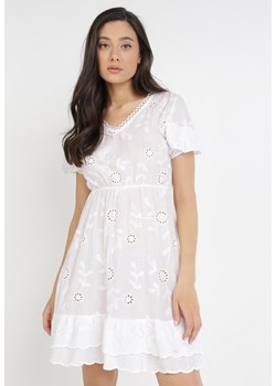 Biała Sukienka Euthine ze sklepu Born2be Odzież w kategorii Sukienki - zdjęcie 112732194