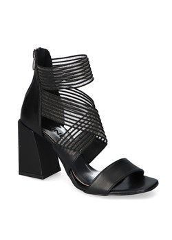Sandały Karino 3682/076-P Czarne lico ze sklepu Arturo-obuwie w kategorii Sandały damskie - zdjęcie 113485870
