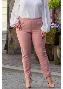 SPODNIE eleganckie uciągliwe na gumce BENTON pudrowy róż ze sklepu karko.pl w kategorii Spodnie damskie - zdjęcie 113734223