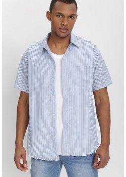 Biało-Niebieska Koszula Theisine ze sklepu Born2be Odzież w kategorii Koszule męskie - zdjęcie 114251304