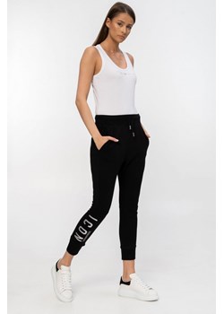 DSQUARED2 - damskie czarne spodnie dresowe &quot;ICON&quot; ze sklepu outfit.pl w kategorii Spodnie damskie - zdjęcie 114314291