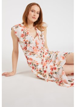 Sukienka z asymetrycznymi bokami ze sklepu MONNARI w kategorii Sukienki - zdjęcie 114870021