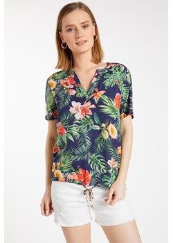 Bluzka z tropikalnym wzorem ze sklepu MONNARI w kategorii Bluzki damskie - zdjęcie 114879124