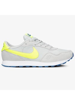 Nike buty sportowe damskie md runner płaskie wiosenne  ze sklepu 50style.pl w kategorii Buty sportowe damskie - zdjęcie 115132984