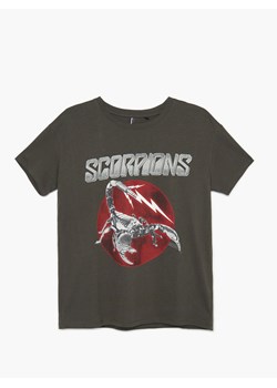 Cropp - Koszulka z nadrukiem Scorpions - szary ze sklepu Cropp w kategorii T-shirty męskie - zdjęcie 117811704