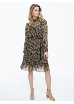 Zwiewna sukienka ze stójką w kwiaty L'AF Tess ze sklepu Eye For Fashion w kategorii Sukienki - zdjęcie 118382432
