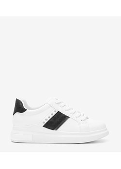 Biało czarne sneakersy z ćwiekami Sashell ze sklepu gemre w kategorii Buty sportowe damskie - zdjęcie 119598283